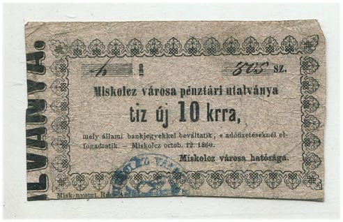 Miskolc város utalványa 1860. – 10 kr, a sorozatjel mezője után fekete folt (nyomódúc lenyomat)