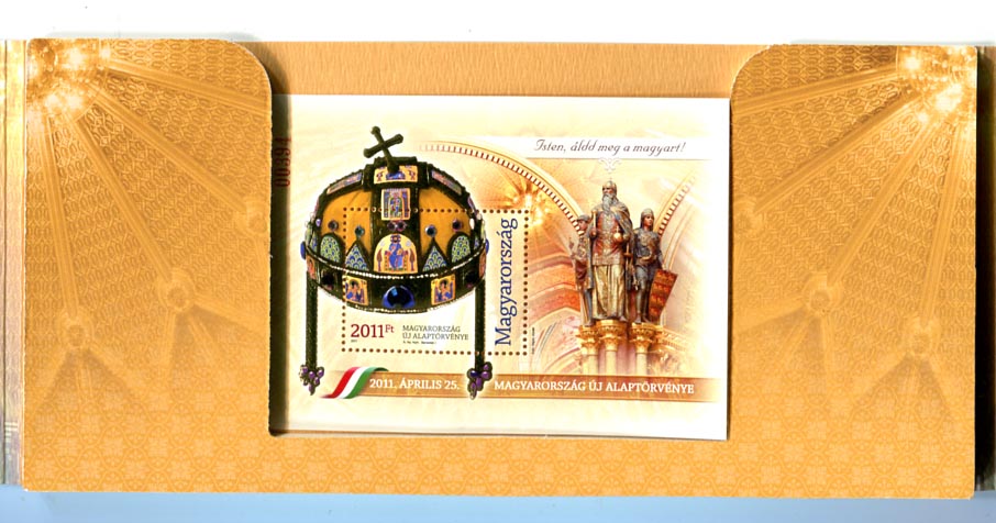 2011. Új alaptörvény blokk kristályos változat díszcsomagolásban (11000)