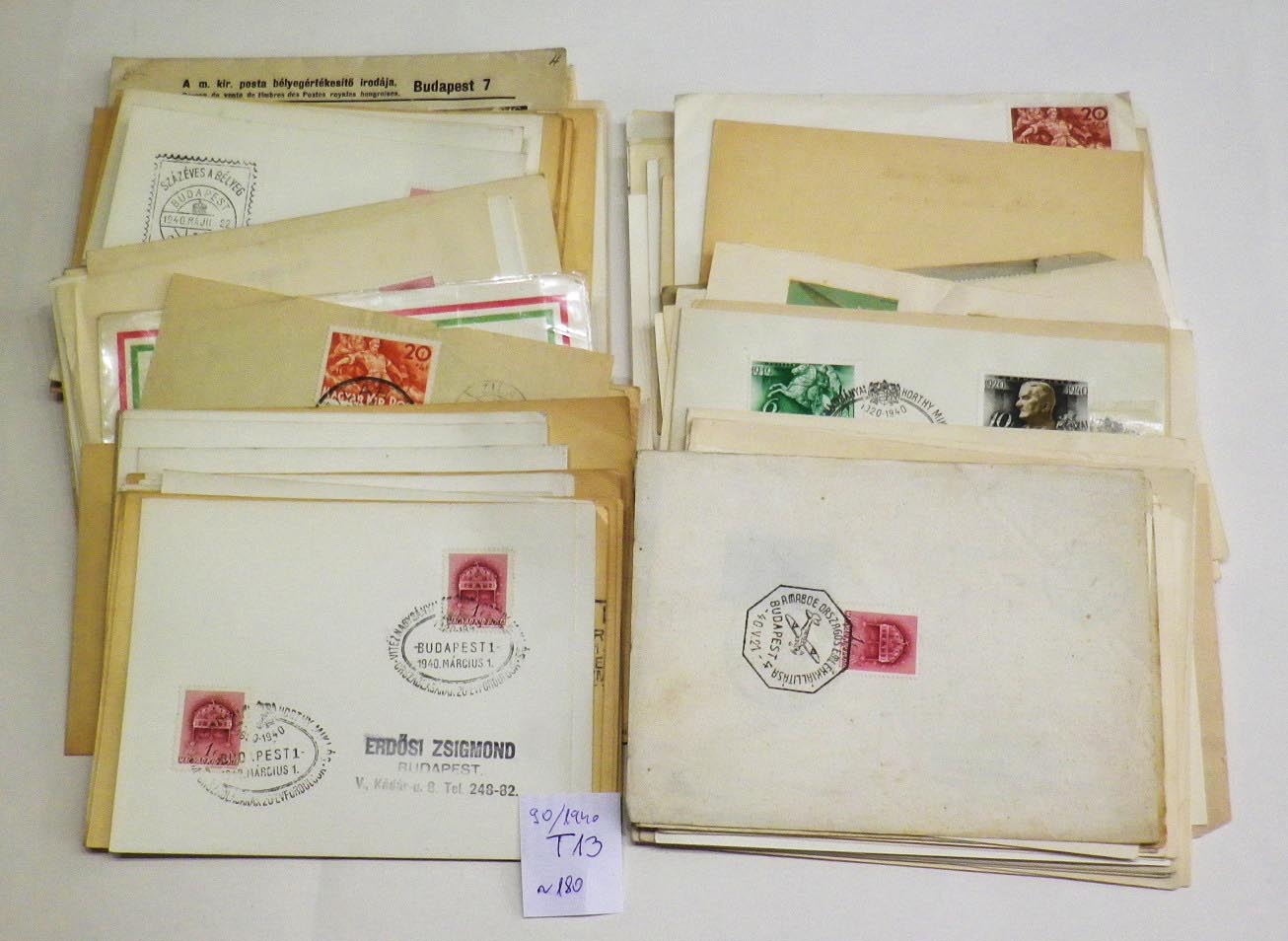 1940. Kb. 180 db alkalmi bélyegzés, többsége papírlapokon, pár levél is. Sok azonos ábrájú, de különböző postahivatalokból.