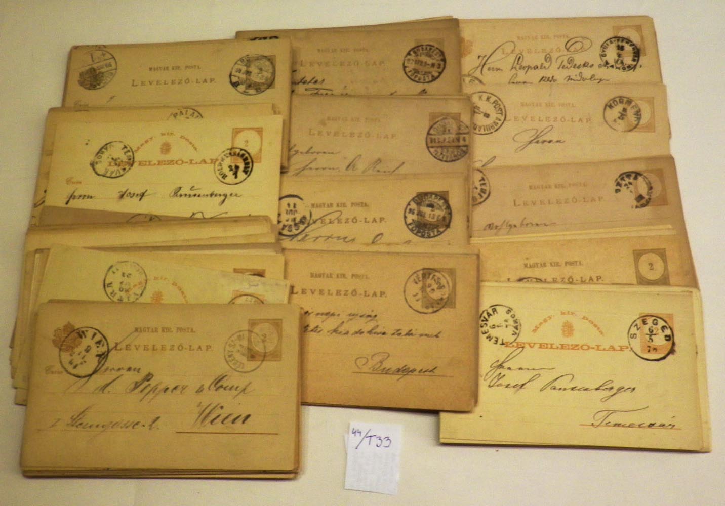 Kb. 200 db használt 2 kr-os díjjegyes levlap, többféle vízjel és típus vegyesen, sok szép alkalmi bélyegzés.